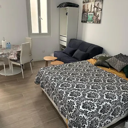 Vieux Port Apartment